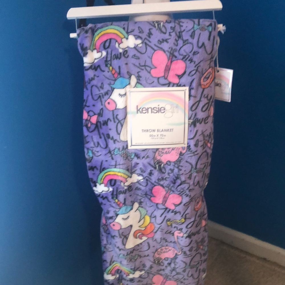 NWT Unicorn blanket